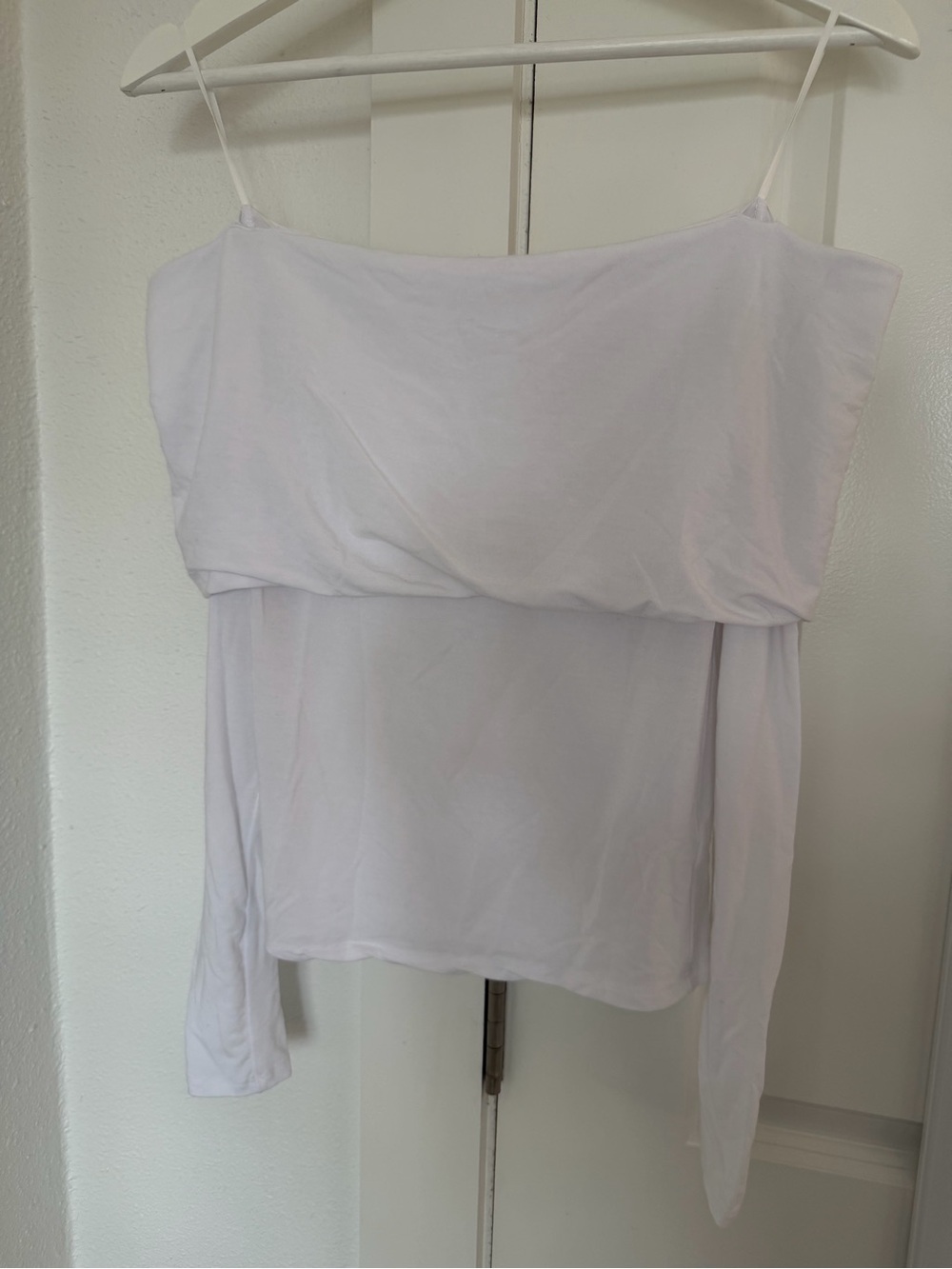 Aritzia White Off-Shoulder Spaghetti Strap Camisole